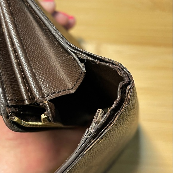 Louis Vuitton Damier Ebene Wallet - Picture 14 of 16